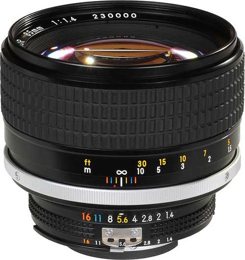 Nikon và những ống kính chất lượng