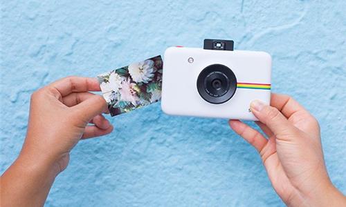 CES 2017 - Polaroid Snap Touch: máy ảnh kiêm máy in ảnh lấy liền