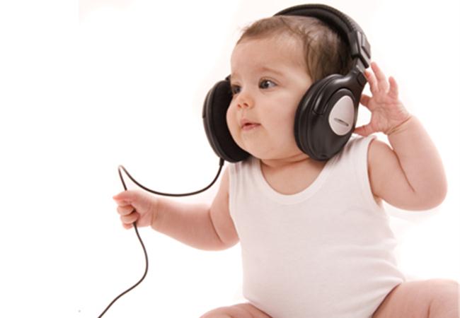 Lợi ích từ việc cho trẻ nghe nhạc sớm