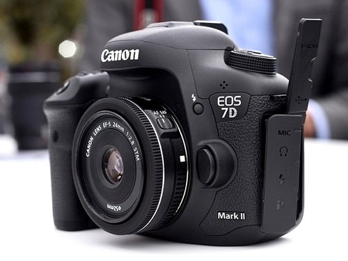 Máy Ảnh Canon EOS 7D Mark II Body