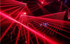 Đèn laser - sát thủ của vụ 'thảm sát' 6 máy ảnh trong đêm nhạc “Go Hardwell or go home”