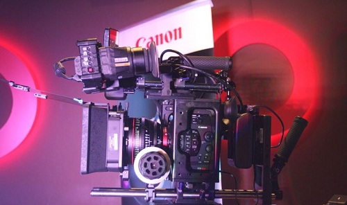 Máy quay phim chuyên nghiệp với độ phân giải 4K lần đâu ra mắt