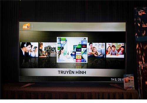 Tivi Asanzo thương hiệu Việt ra mắt model 4K màn hình cong đầu tiên