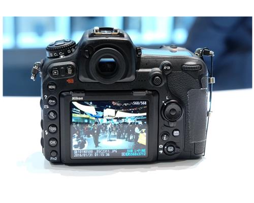 Máy ảnh Nikon D500 Body
