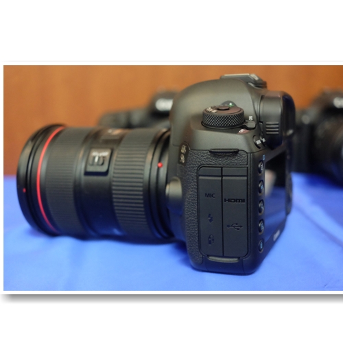 Máy Ảnh Canon EOS 5DS trang bị cảm biến CMOS 50.6 MP may-anh-canon-eos-5ds-01