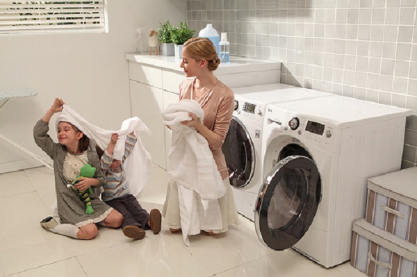 Những mẹo “bỏ túi” để bạn tự xử lí khi máy giặt không chạy bình thường